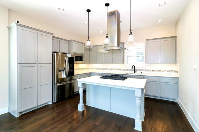 2601 La Altura Lane, Dallas, TX 75212