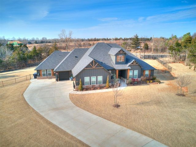 9233 SW 90th Street, Mustang, OK 73064