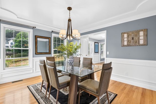 14 Longbrook Dr, Cumberland, RI 02864
