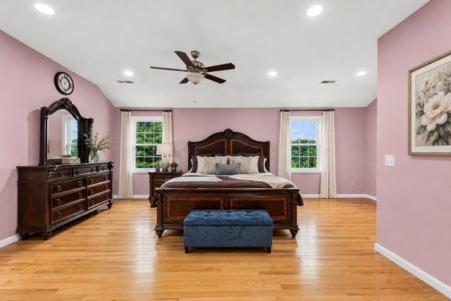 14 Longbrook Dr, Cumberland, RI 02864