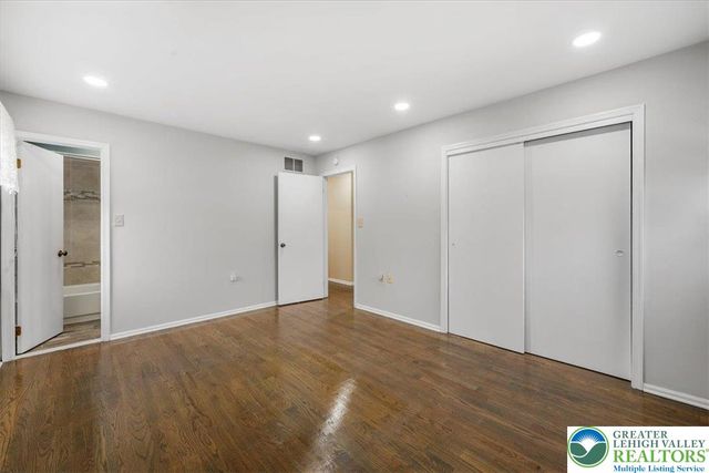 1741 Barrett Drive, Bethlehem City, PA 18017