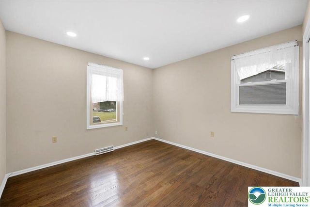 1741 Barrett Drive, Bethlehem City, PA 18017