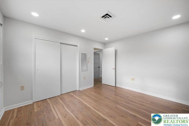 1741 Barrett Drive, Bethlehem City, PA 18017