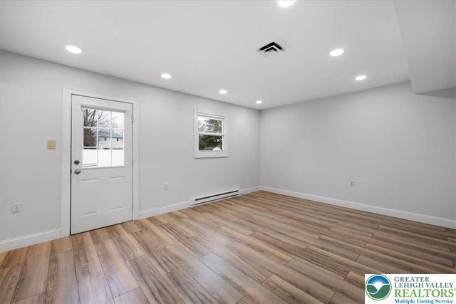 1741 Barrett Drive, Bethlehem City, PA 18017