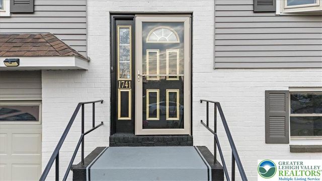 1741 Barrett Drive, Bethlehem City, PA 18017