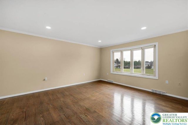 1741 Barrett Drive, Bethlehem City, PA 18017