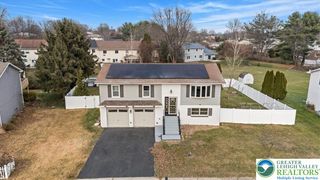 1741 Barrett Drive, Bethlehem City, PA 18017