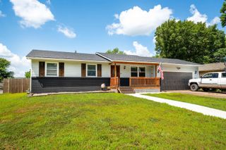 1401 Mundell Dr, Mulvane, KS 67110