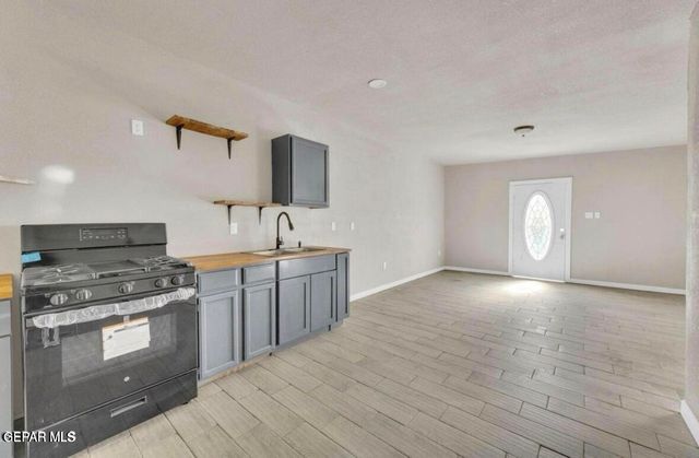 8827 MOUNT ELBERT Drive 4, El Paso, TX 79904