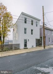 342 S 3RD ST, Steelton, PA 17113