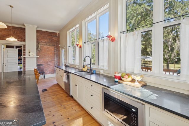 503 N Ash Street, Springfield, GA 31329