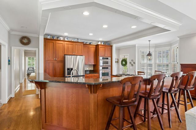 911 Riverbend Rd, Nashville, TN 37221