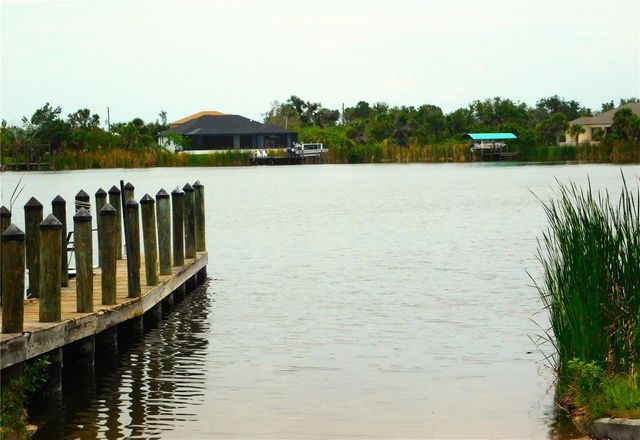 16207 RENNIE ROAD, Port Charlotte, FL 33981