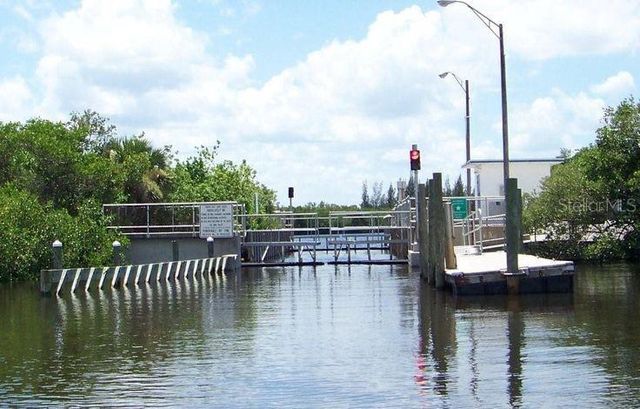 16207 RENNIE ROAD, Port Charlotte, FL 33981