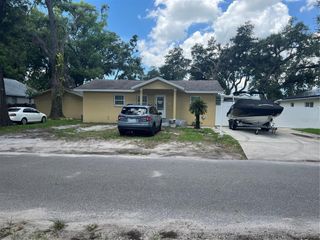 6816 N STERLING AVENUE, Tampa, FL 33614