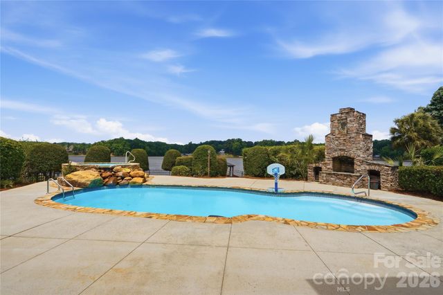 263 Quiet Waters Road, Belmont, NC 28012