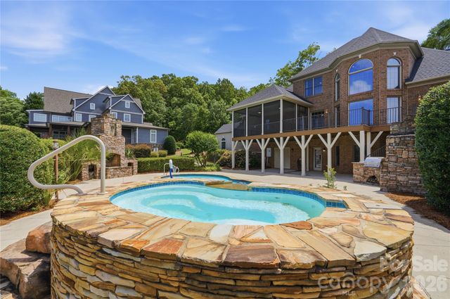 263 Quiet Waters Road, Belmont, NC 28012