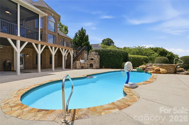 263 Quiet Waters Road, Belmont, NC 28012