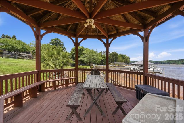 263 Quiet Waters Road, Belmont, NC 28012