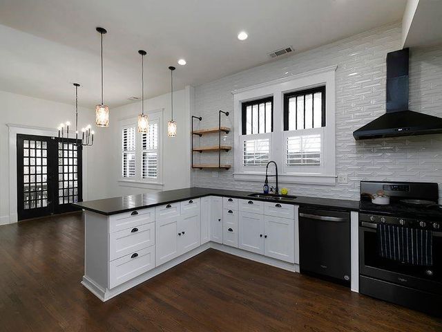 563 Parkway NE Drive, Atlanta, GA 30308