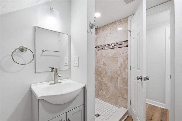 2914 W 45th Avenue, Kansas City, KS 66103