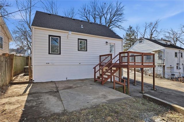 2914 W 45th Avenue, Kansas City, KS 66103