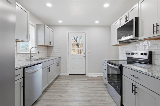 2914 W 45th Avenue, Kansas City, KS 66103