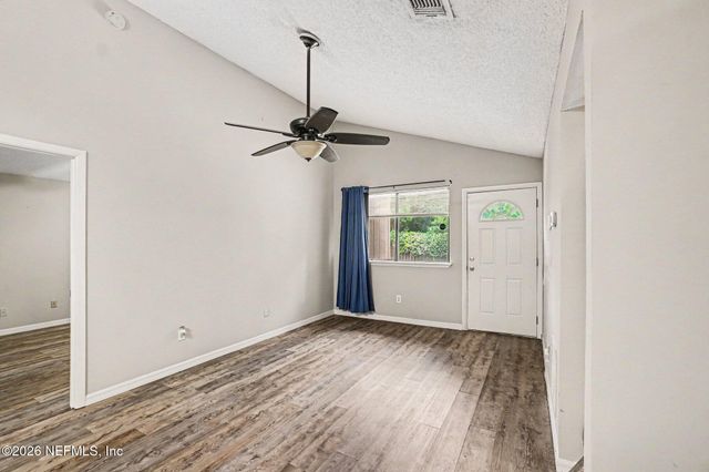 2483 WHISPERING WOODS Boulevard 3, Jacksonville, FL 32246