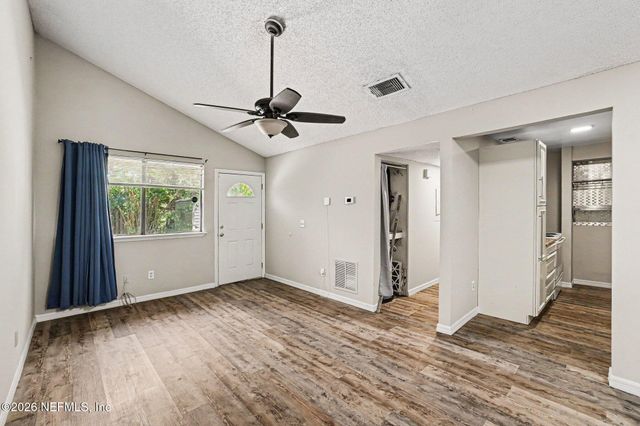 2483 WHISPERING WOODS Boulevard 3, Jacksonville, FL 32246