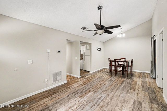 2483 WHISPERING WOODS Boulevard 3, Jacksonville, FL 32246