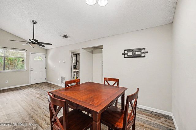 2483 WHISPERING WOODS Boulevard 3, Jacksonville, FL 32246