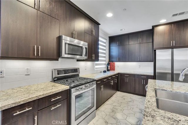 58 Origin, Irvine, CA 92618