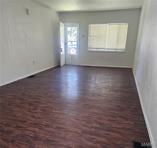 7530 Trenton Avenue, University City, MO 63130