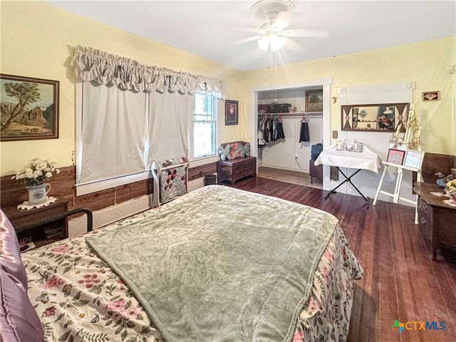 111 S Mill Street, Flatonia, TX 78941