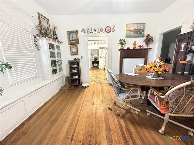 111 S Mill Street, Flatonia, TX 78941