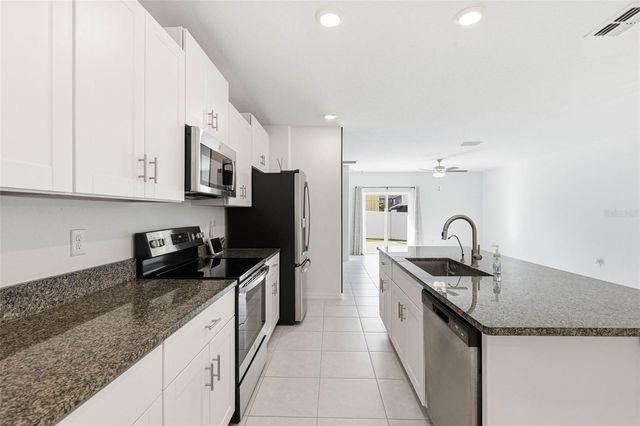 6451 BEVERLY HILLS DRIVE, Zephyrhills, FL 33541