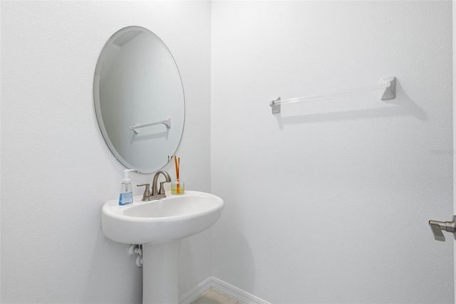 6451 BEVERLY HILLS DRIVE, Zephyrhills, FL 33541