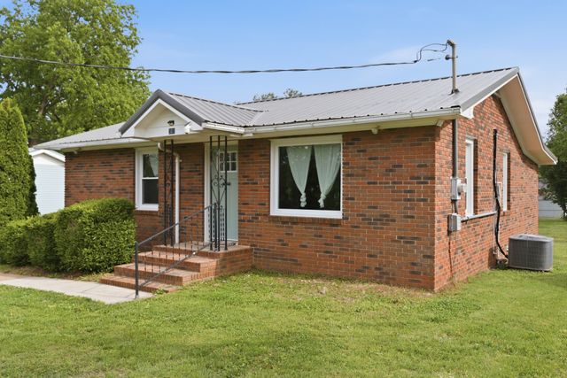 305 Franklin St, Cowan, TN 37318