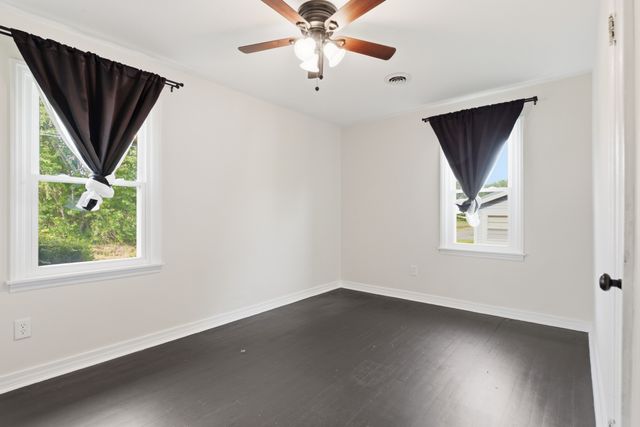 305 Franklin St, Cowan, TN 37318