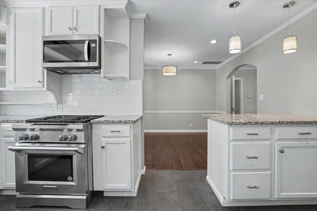 2121 S Louisville Avenue, Tulsa, OK 74114