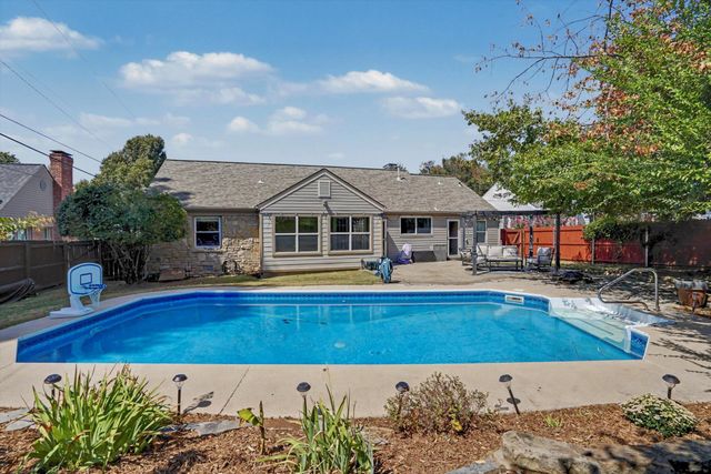 2121 S Louisville Avenue, Tulsa, OK 74114