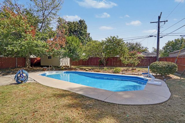 2121 S Louisville Avenue, Tulsa, OK 74114