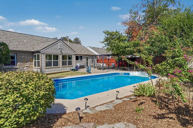2121 S Louisville Avenue, Tulsa, OK 74114
