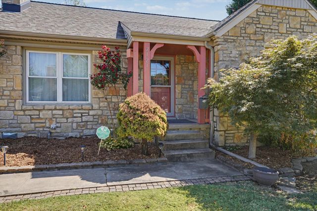 2121 S Louisville Avenue, Tulsa, OK 74114