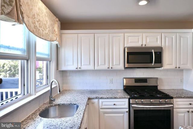 11850 BASILE RD, Philadelphia, PA 19154