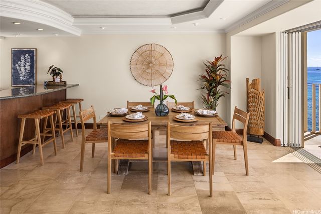 3019 Kalakaua Avenue 6, Honolulu, HI 96815