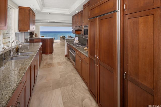 3019 Kalakaua Avenue 6, Honolulu, HI 96815