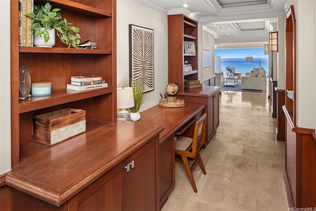 3019 Kalakaua Avenue 6, Honolulu, HI 96815