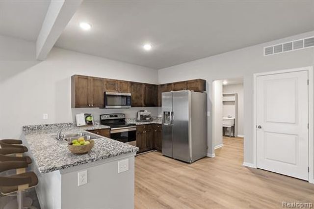 28260 Delano Drive Unit 6F, New Baltimore, MI 48051