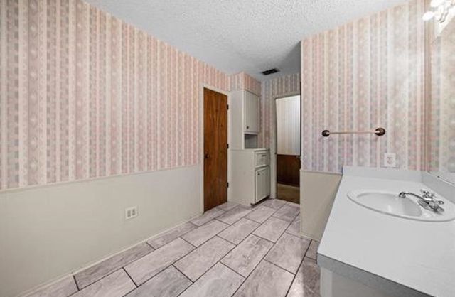 13608 Valley View, Tyler, TX 75709